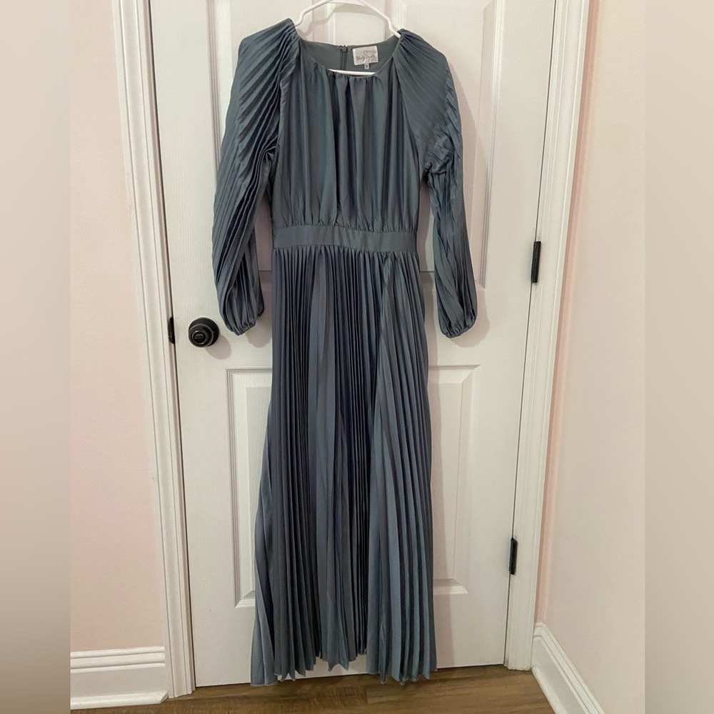 Dainty Jewells Pleated Long Sleeve Dress in Blue Gray